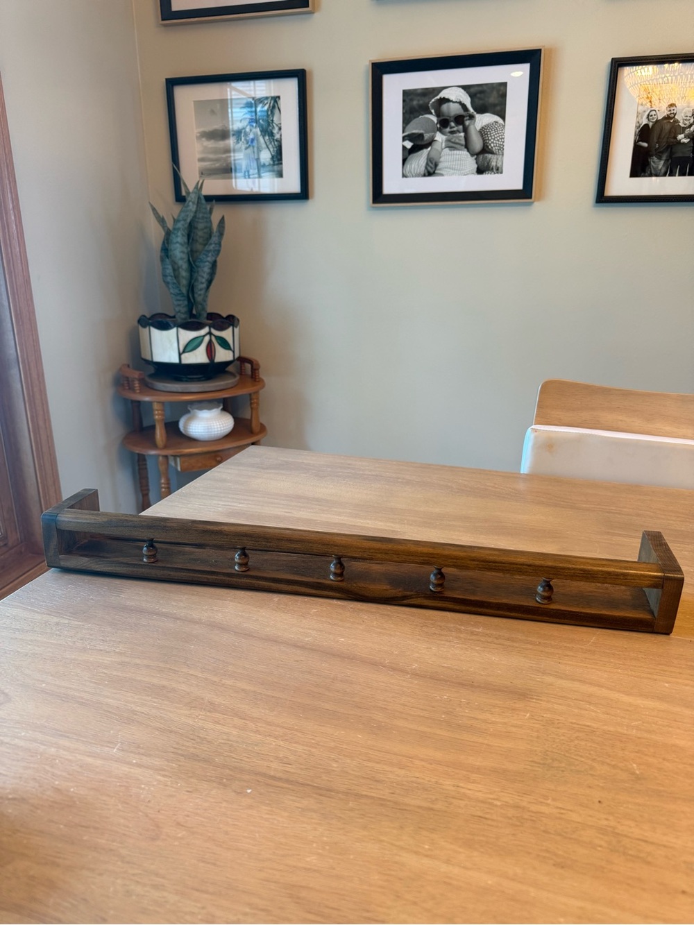 Vintage HOMCO wooden spice rack/display shelf with railing